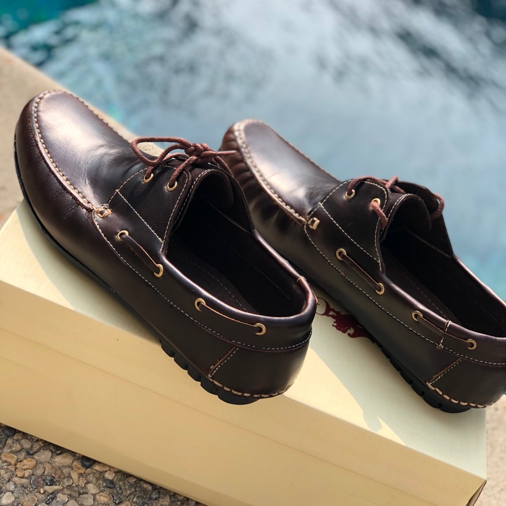 Shoes - Picture 2 of 3